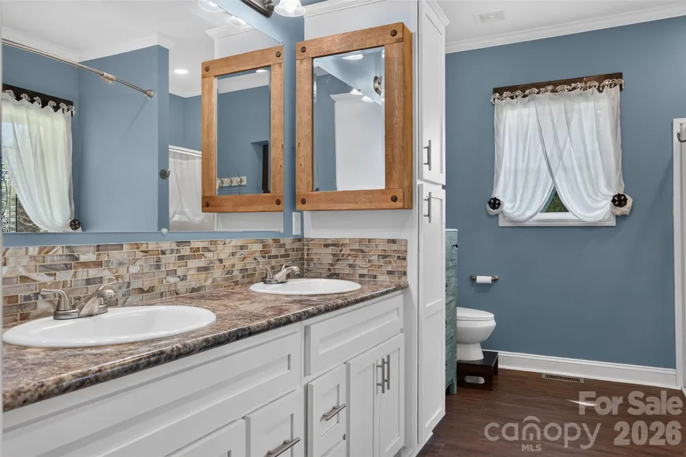 1568 John Smith Road Columbus, NC 28722