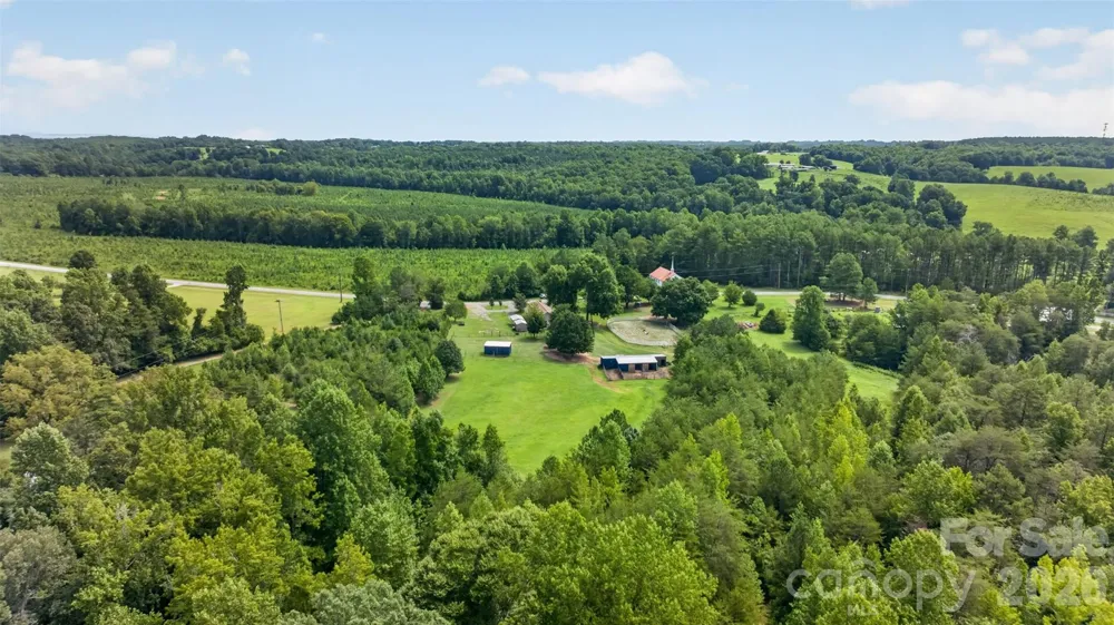 1568 John Smith Road Columbus, NC 28722
