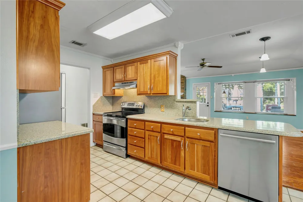 306 Woodlawn Drive Keene, TX 76059