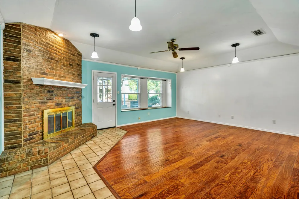 306 Woodlawn Drive Keene, TX 76059