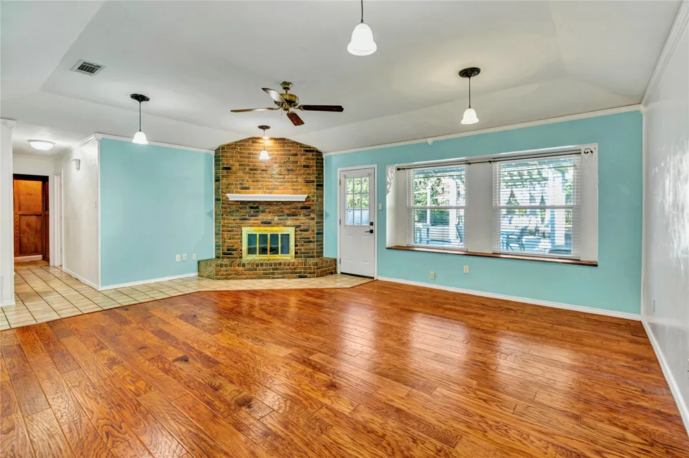 306 Woodlawn Drive Keene, TX 76059