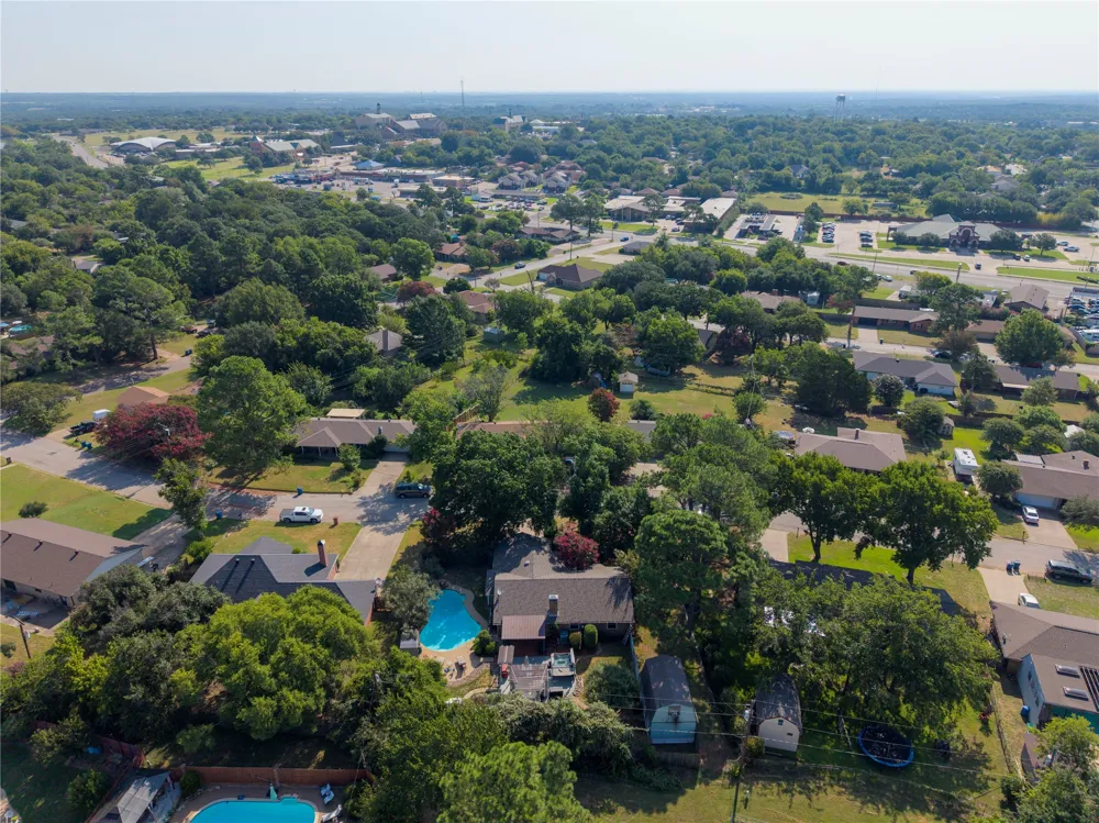 306 Woodlawn Drive Keene, TX 76059