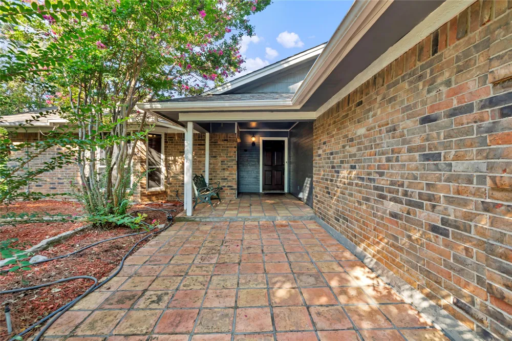 306 Woodlawn Drive Keene, TX 76059