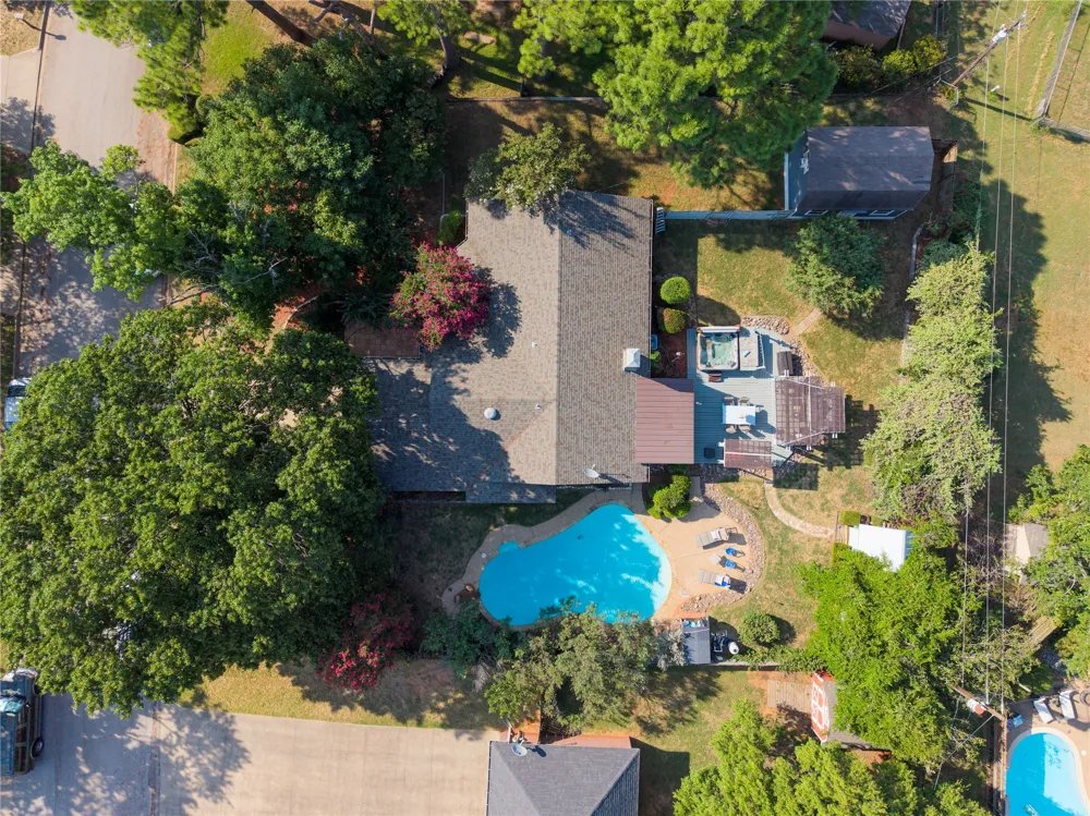 306 Woodlawn Drive Keene, TX 76059