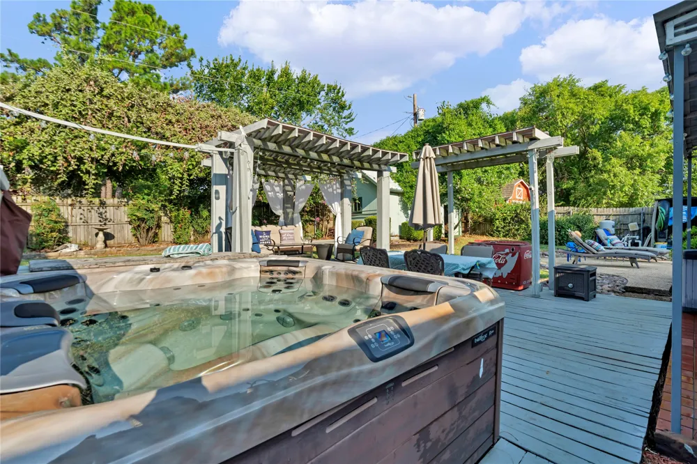 306 Woodlawn Drive Keene, TX 76059