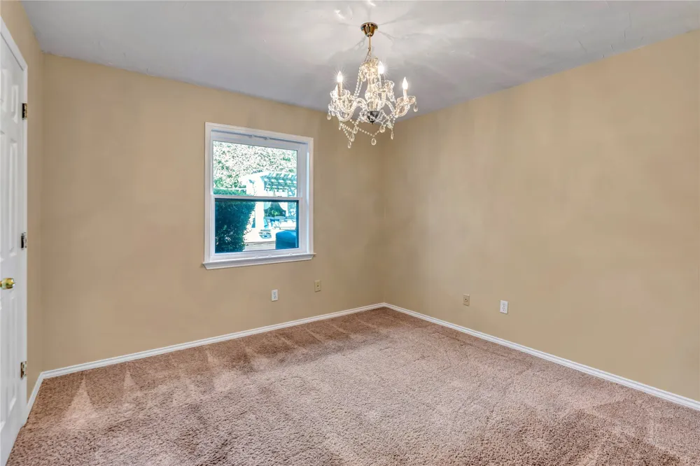 306 Woodlawn Drive Keene, TX 76059