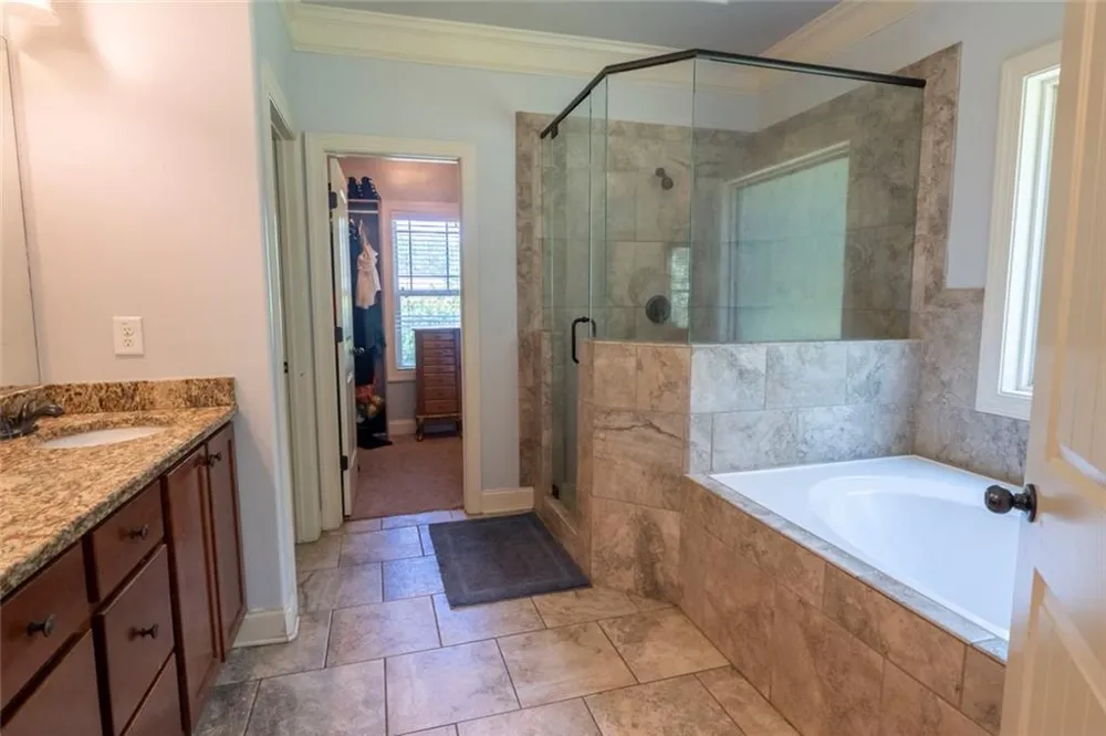 155 Chantilly Lane Fayetteville, GA 30215