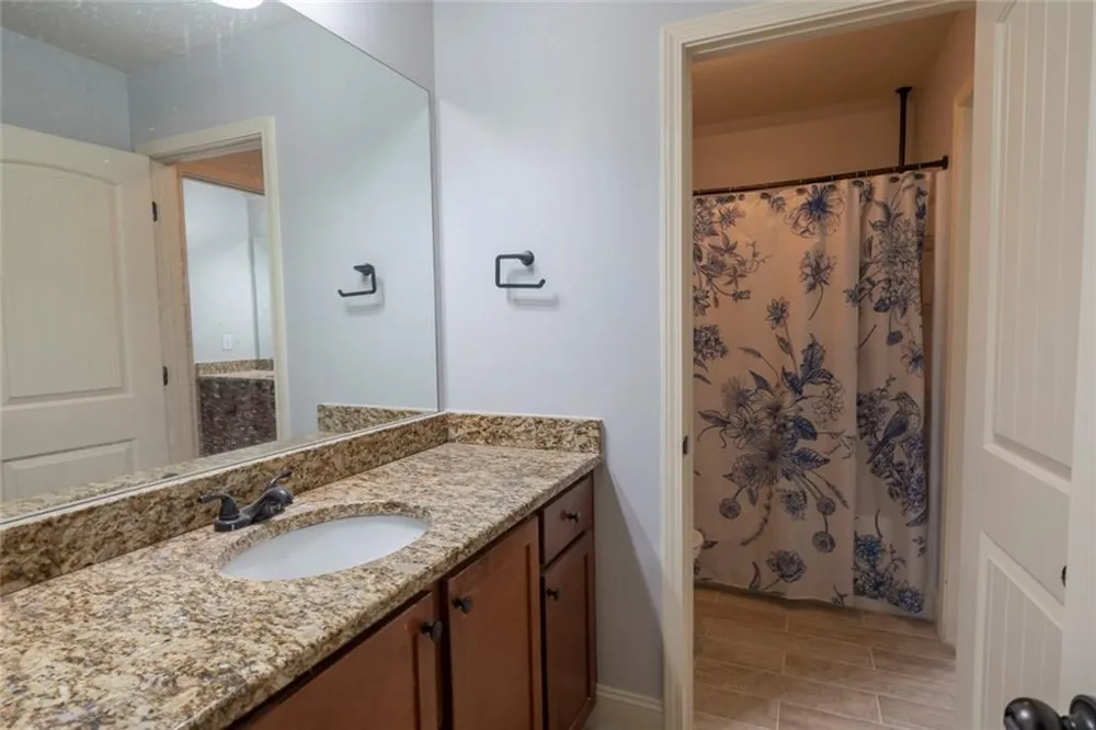 155 Chantilly Lane Fayetteville, GA 30215