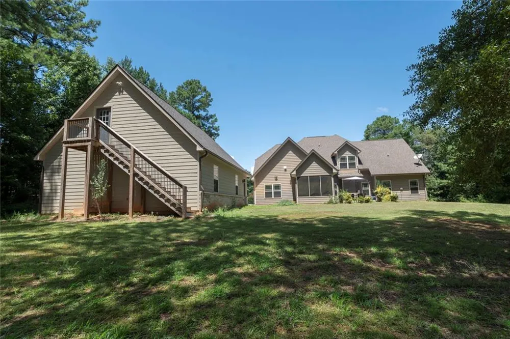 155 Chantilly Lane Fayetteville, GA 30215
