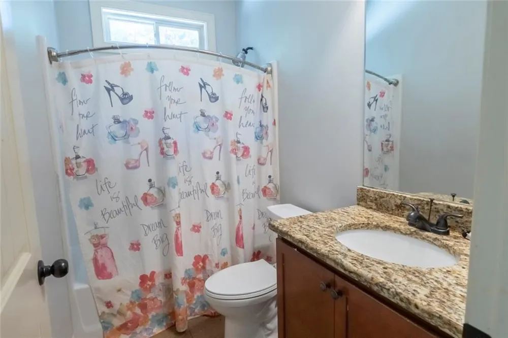 155 Chantilly Lane Fayetteville, GA 30215