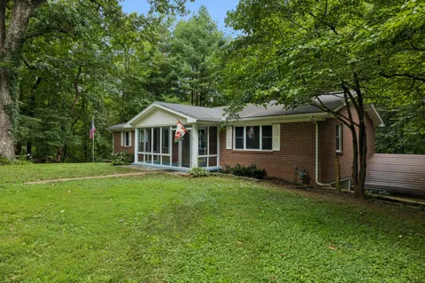 302 W Point Dr