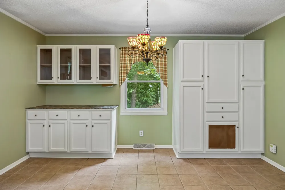 302 W Point Dr Lafayette, TN 37083