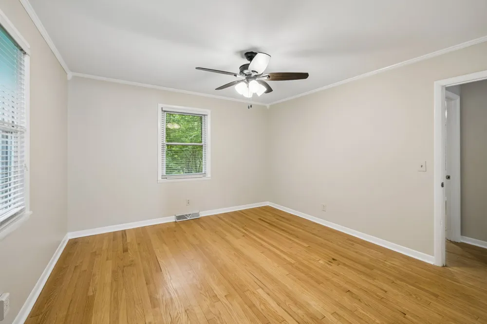302 W Point Dr Lafayette, TN 37083