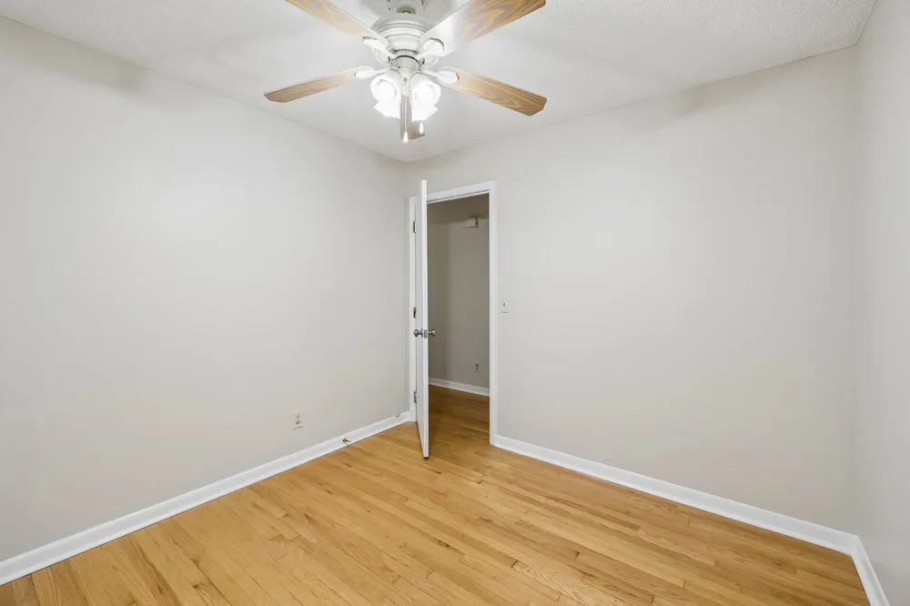 302 W Point Dr Lafayette, TN 37083
