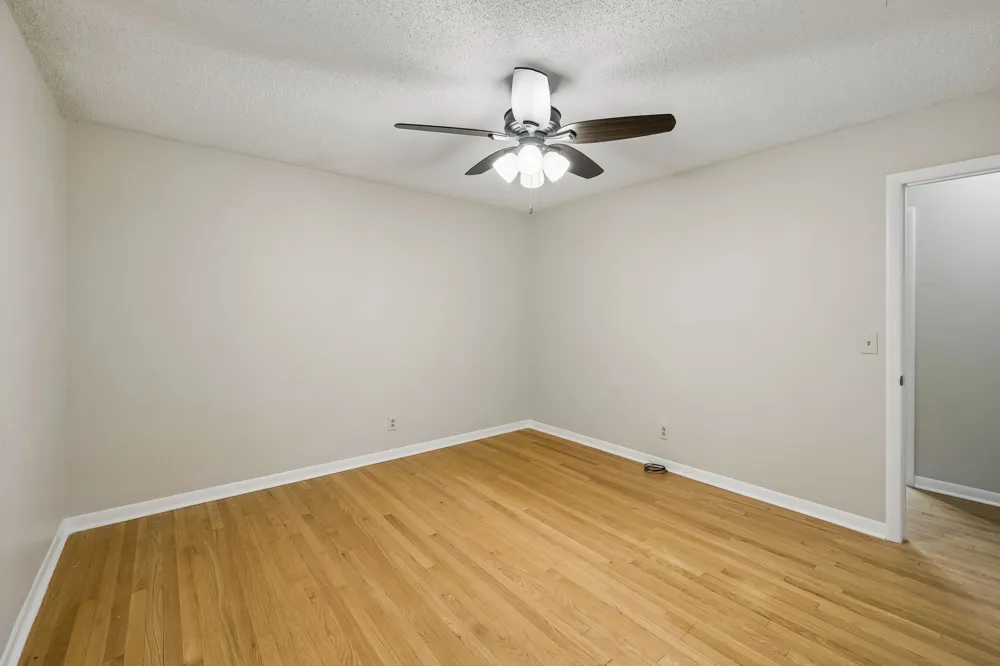 302 W Point Dr Lafayette, TN 37083