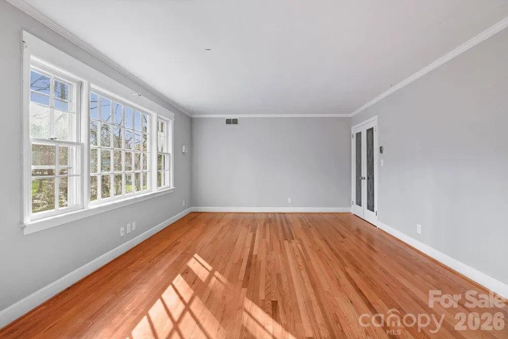 624 Brentwood Court Winston Salem, NC 27104