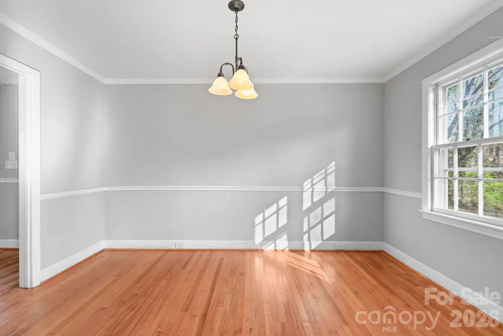 624 Brentwood Court Winston Salem, NC 27104