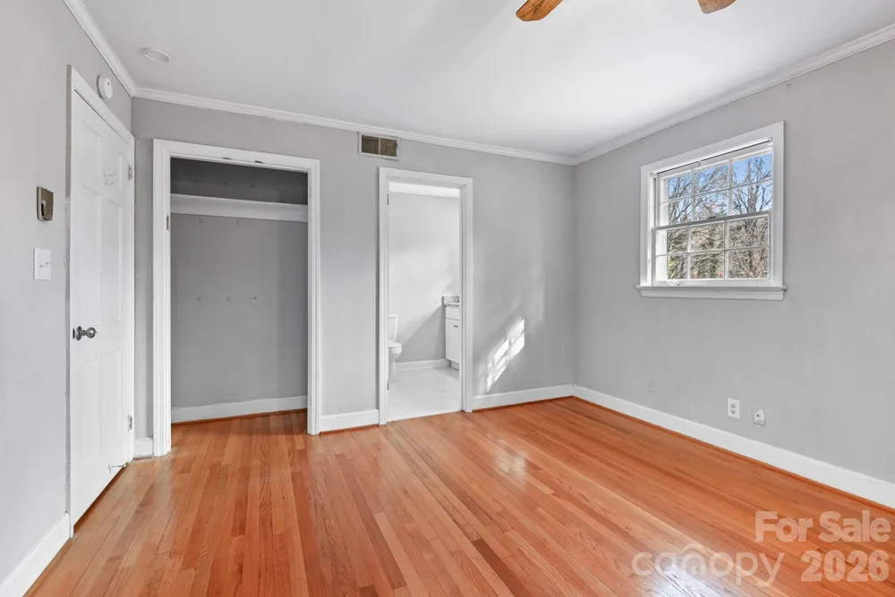 624 Brentwood Court Winston Salem, NC 27104