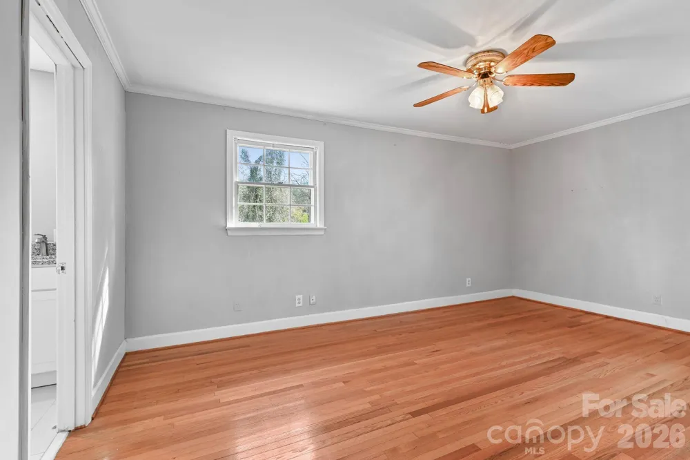 624 Brentwood Court Winston Salem, NC 27104