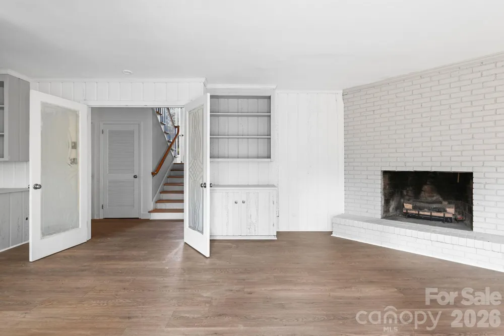 624 Brentwood Court Winston Salem, NC 27104