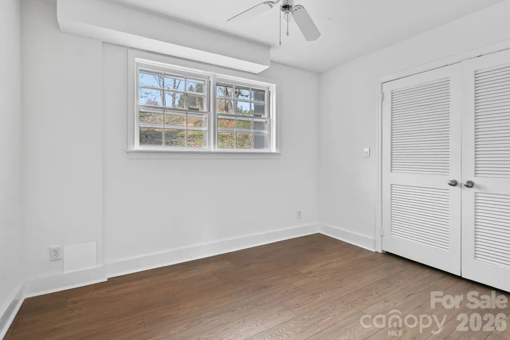 624 Brentwood Court Winston Salem, NC 27104