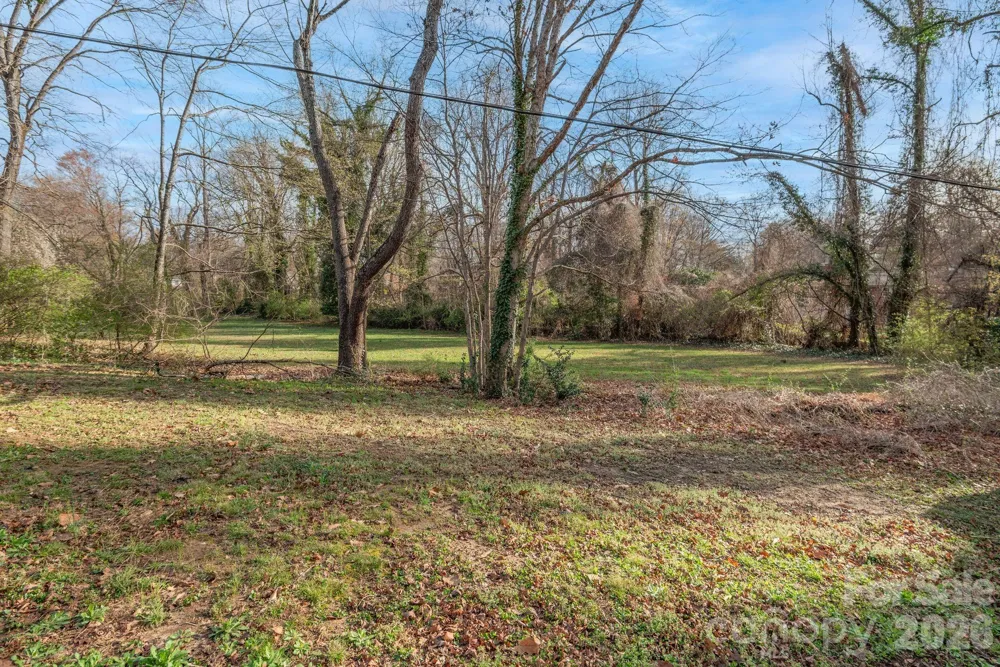 624 Brentwood Court Winston Salem, NC 27104