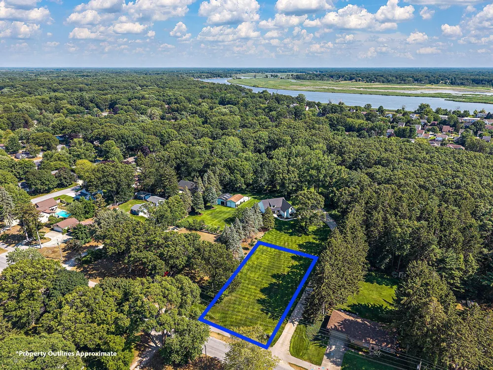 Pruin Street Spring Lake, MI 49456