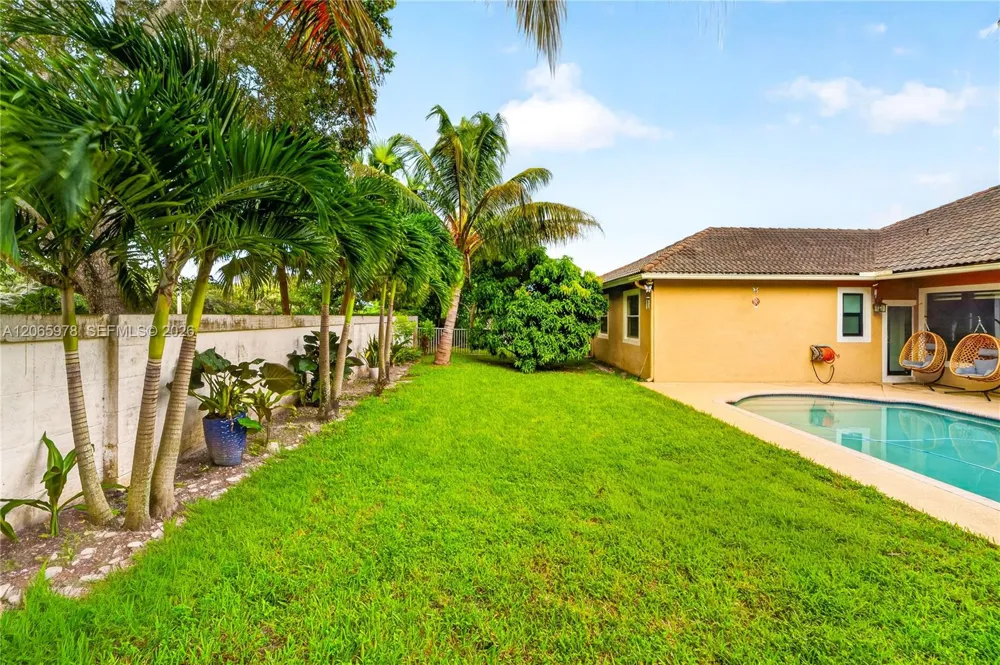 12617 NW 23rd St Pembroke Pines, FL 33028