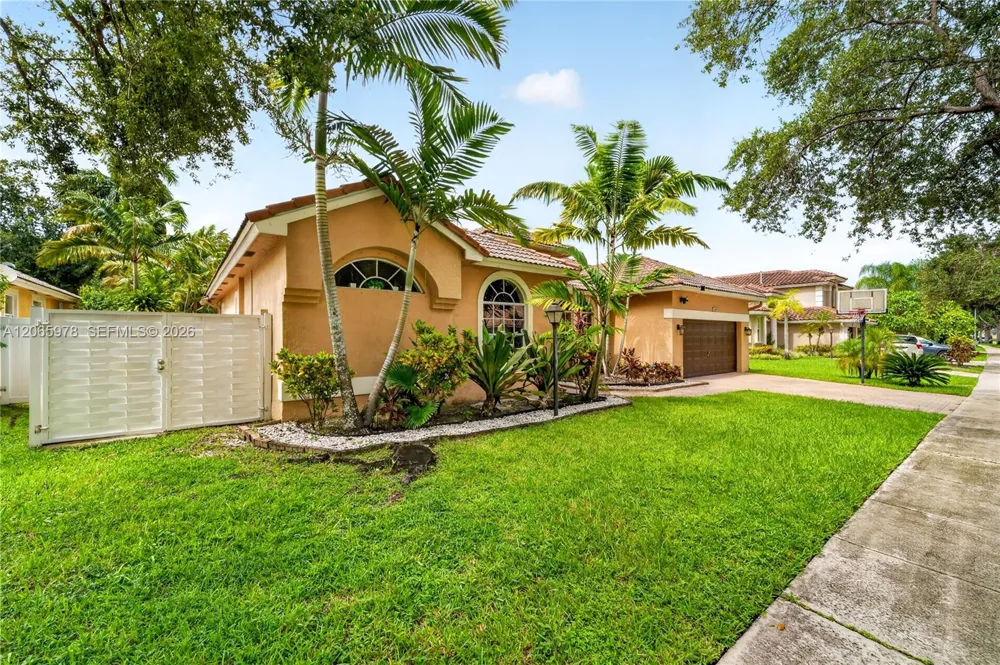 12617 NW 23rd St Pembroke Pines, FL 33028