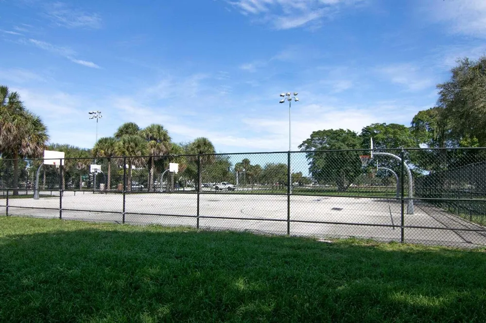 3240 Lake Osborne Drive #208 Lake Worth, FL 33461