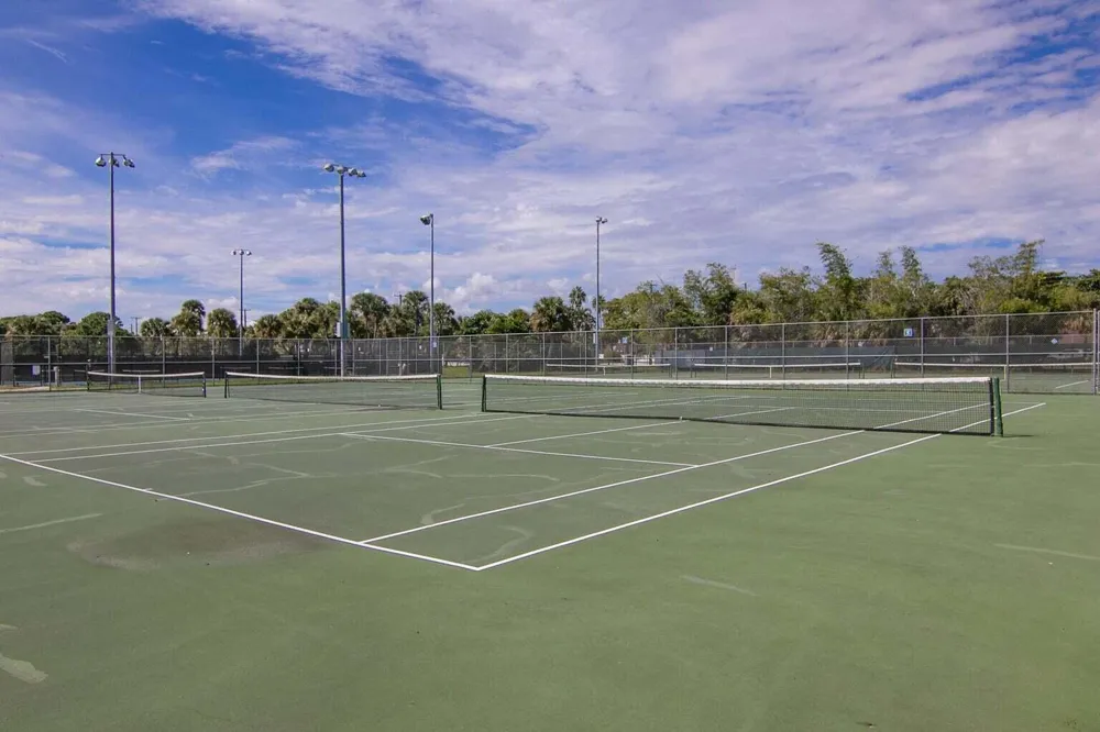 3240 Lake Osborne Drive #208 Lake Worth, FL 33461