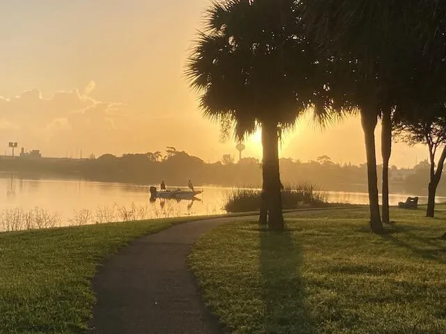 3240 Lake Osborne Drive #208 Lake Worth, FL 33461