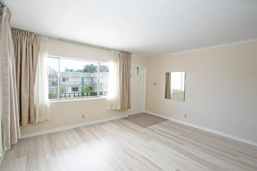 3240 Lake Osborne Drive #208 Lake Worth, FL 33461