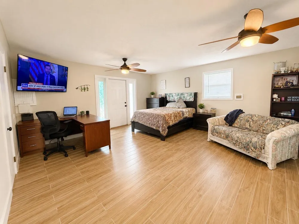 1095 CHOBEE LOOP Okeechobee, FL 34974