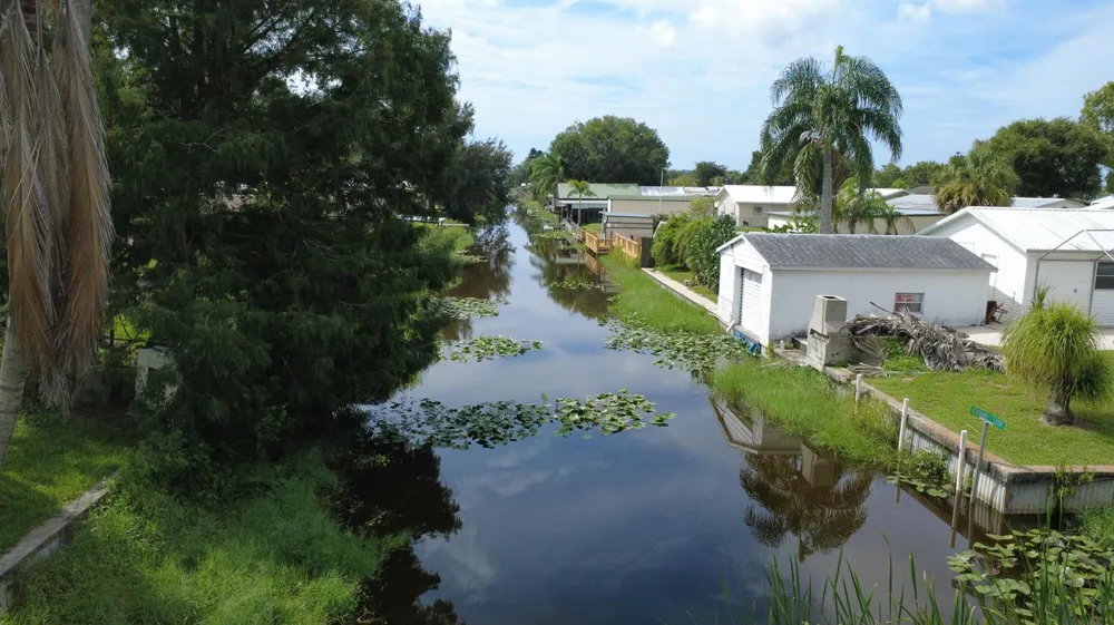 1095 CHOBEE LOOP Okeechobee, FL 34974