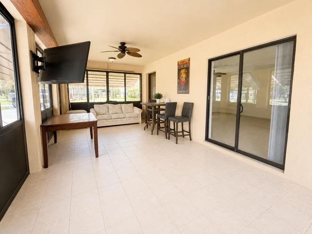 1095 CHOBEE LOOP Okeechobee, FL 34974