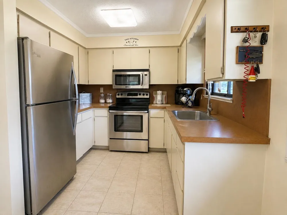 1095 CHOBEE LOOP Okeechobee, FL 34974