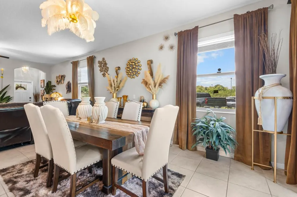 635 ROYAL EMPRESS DRIVE Ruskin, FL 33570