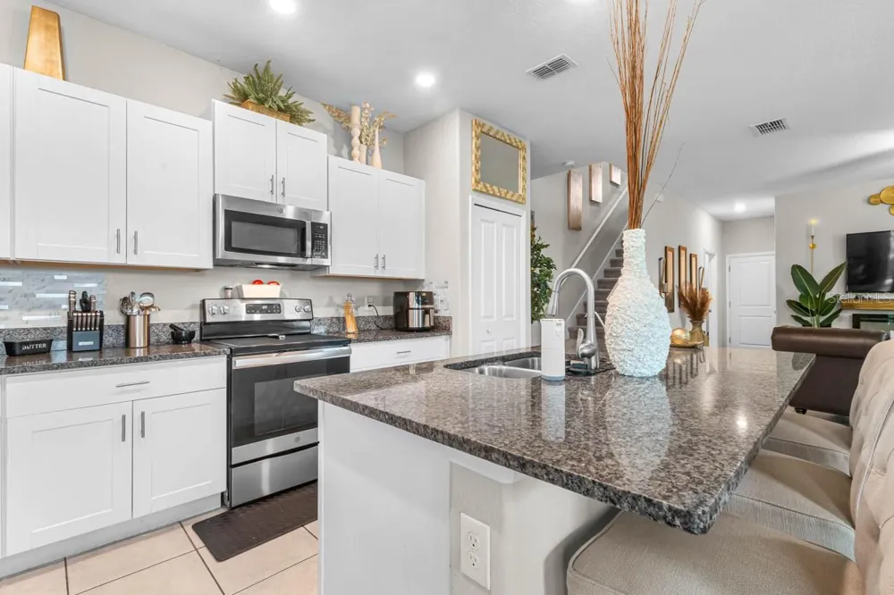 635 ROYAL EMPRESS DRIVE Ruskin, FL 33570
