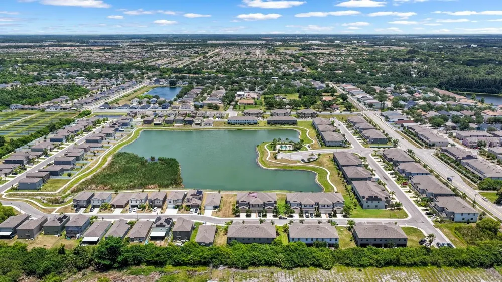 635 ROYAL EMPRESS DRIVE Ruskin, FL 33570