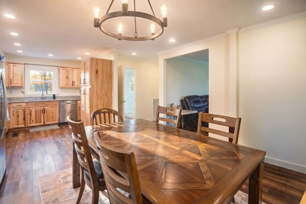 33 Horseshoe Bend Ln Elmwood, TN 38560
