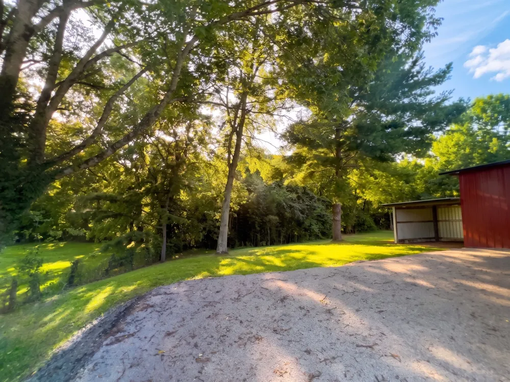 33 Horseshoe Bend Ln Elmwood, TN 38560