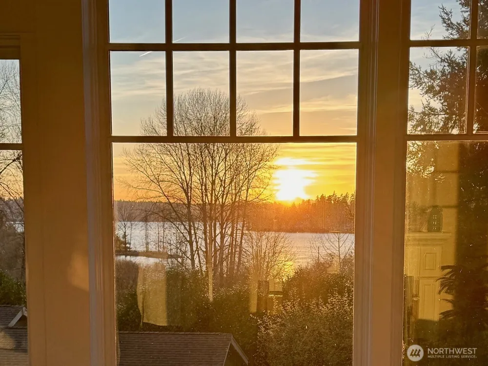 10030 NE 110th Street Kirkland, WA 98033