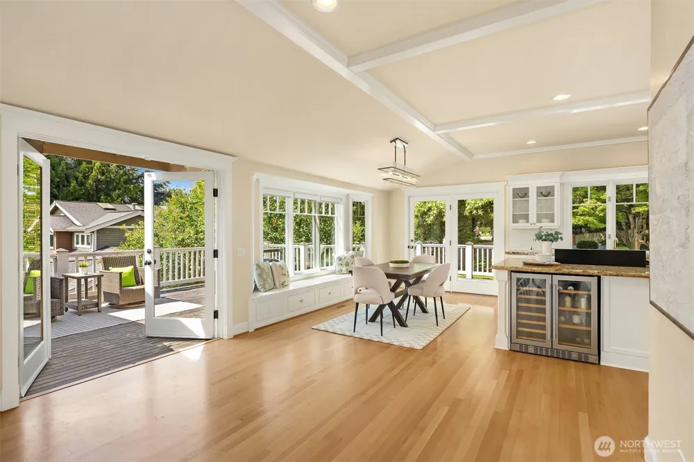 10030 NE 110th Street Kirkland, WA 98033