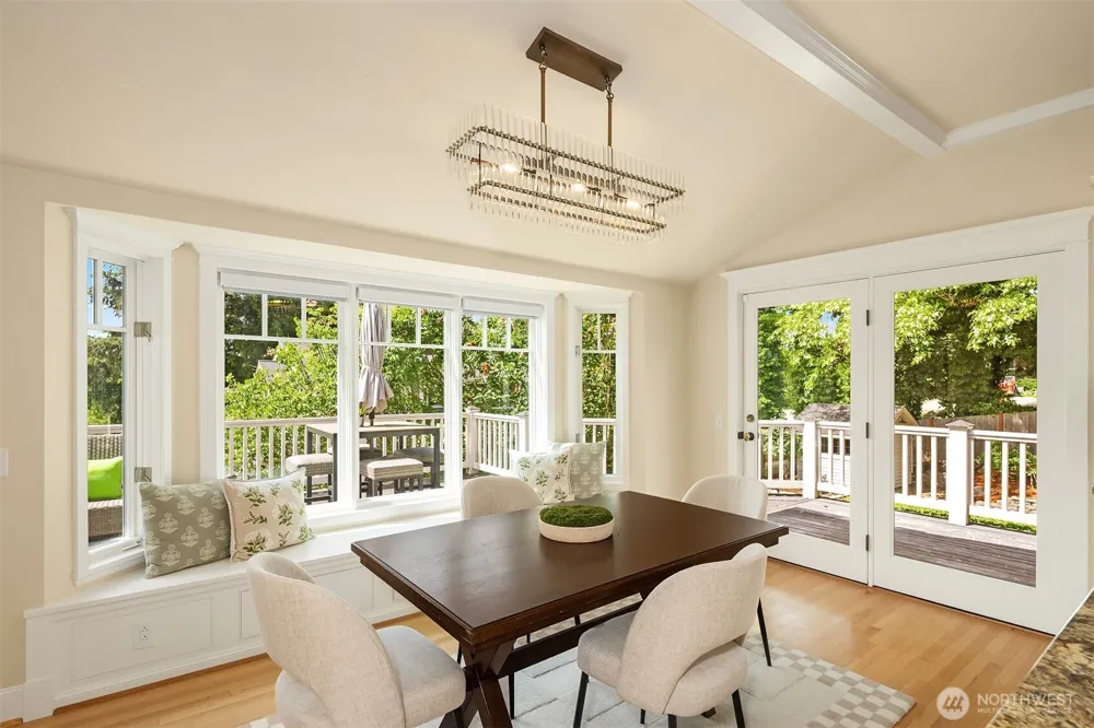 10030 NE 110th Street Kirkland, WA 98033