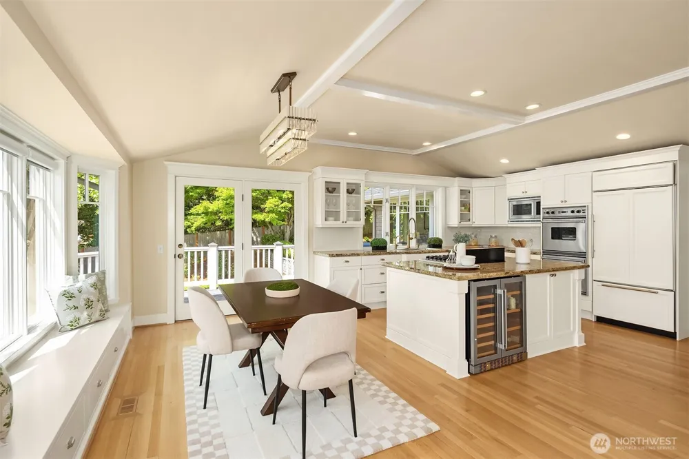 10030 NE 110th Street Kirkland, WA 98033