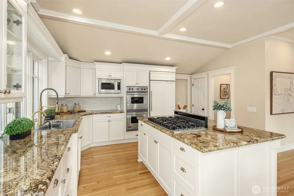 10030 NE 110th Street Kirkland, WA 98033