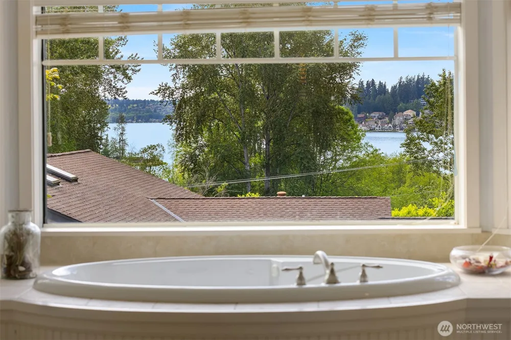 10030 NE 110th Street Kirkland, WA 98033