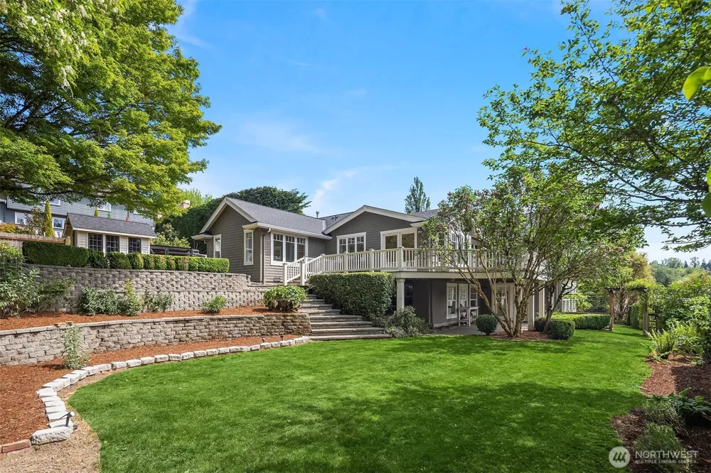 10030 NE 110th Street Kirkland, WA 98033