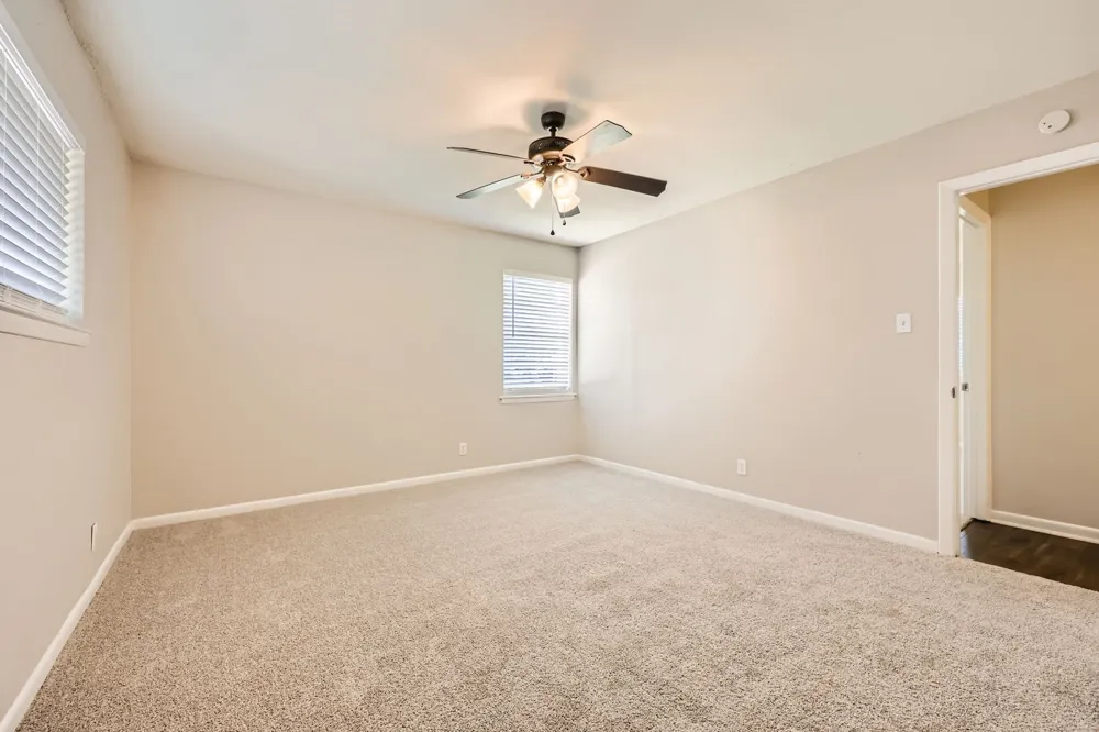 2309 Woodlawn Drive Ennis, TX 75119